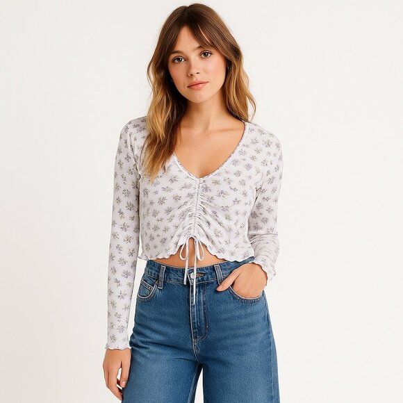 H&M Tops - H&M Cropped Jersey Knit Floral Print Top Long Sleeves size Medium